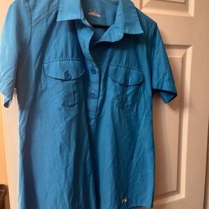 Ladies Under Armour activewear Shirt